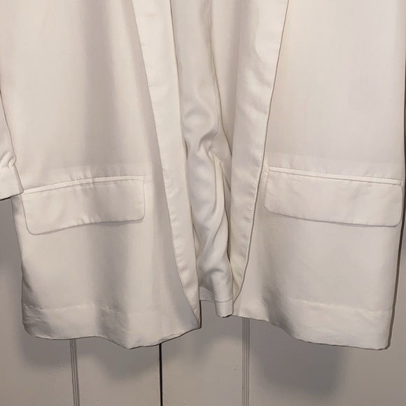 Chico’s Size 2 Cream Notch Collar Cuffed Sleeve Blazer - Picture 6 of 12